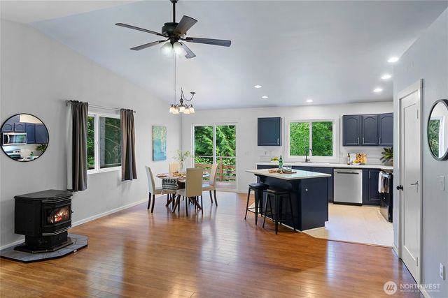 2809 Rainhaven Drive NW, Seabeck, WA 98380
