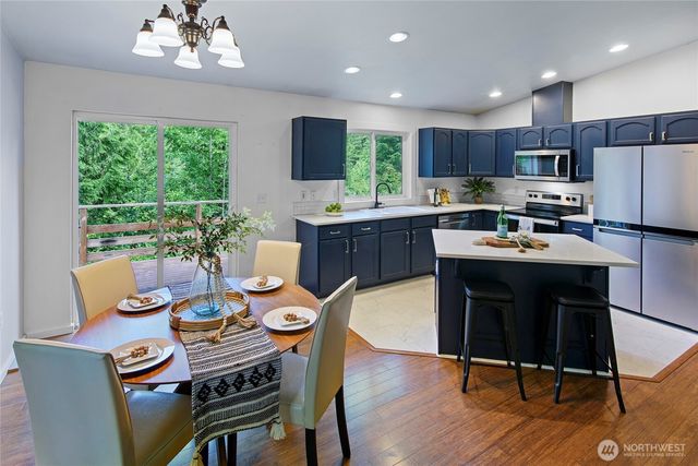 2809 Rainhaven Drive NW, Seabeck, WA 98380