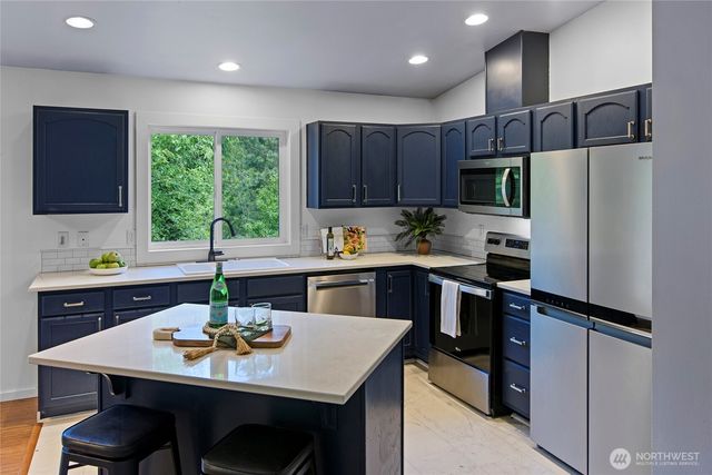 2809 Rainhaven Drive NW, Seabeck, WA 98380