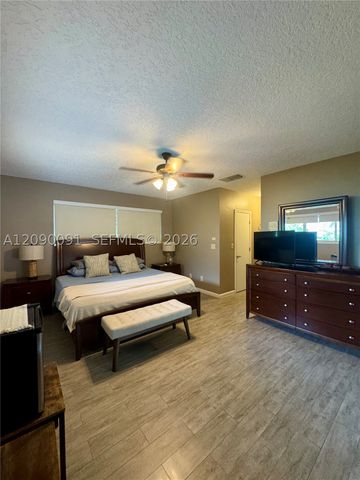 8800 SW 151st St 0, Palmetto Bay, FL 33176