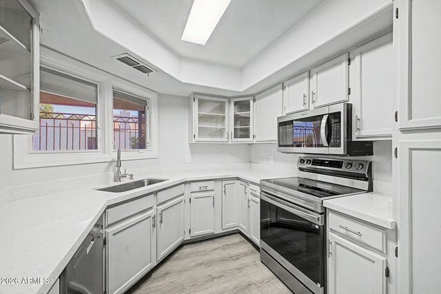 9249 N 47TH Drive, Glendale, AZ 85302