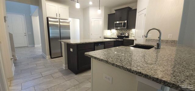 7071 Flintwood St, Navarre, FL 32566