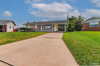 10924 Schoenfeld Court, Green Park, MO 63123