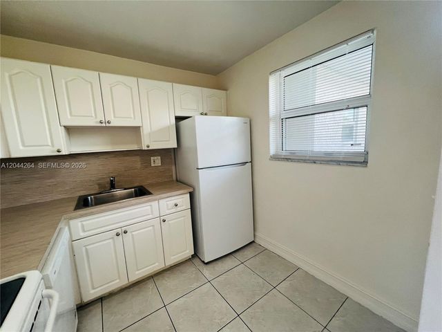 2050 NW 89th Avenue 108, Pembroke Pines, FL 33028