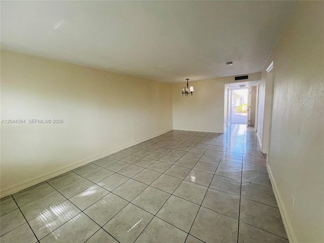 2050 NW 89th Avenue 108, Pembroke Pines, FL 33028