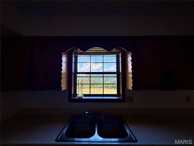 20585 Highway 28, Dixon, MO 65459