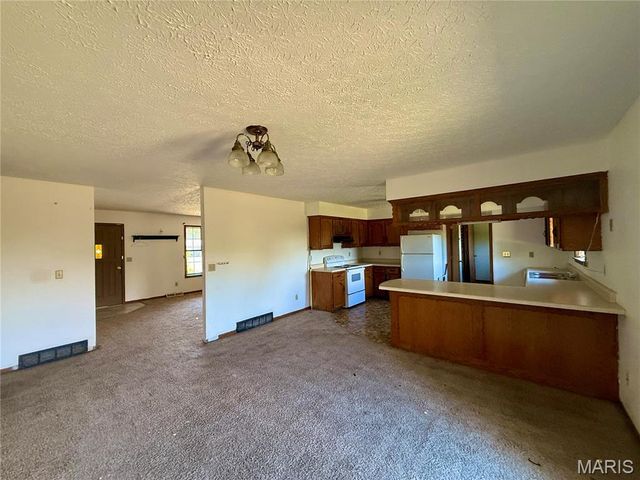 20585 Highway 28, Dixon, MO 65459