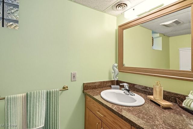 19270 Lorain Road, Fairview Park, OH 44126