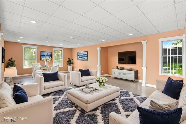 19270 Lorain Road, Fairview Park, OH 44126