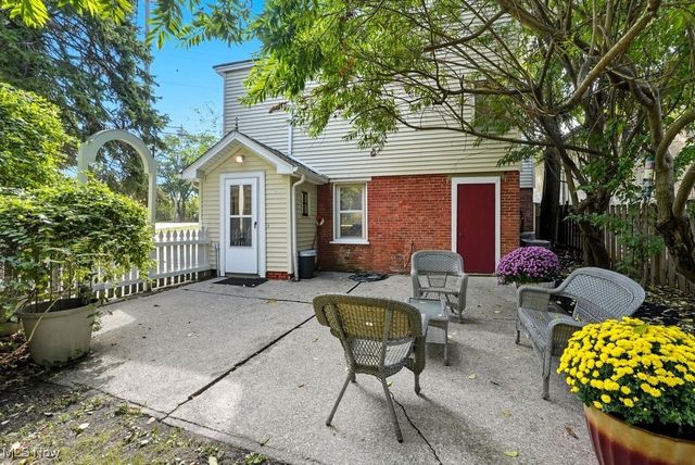 19270 Lorain Road, Fairview Park, OH 44126