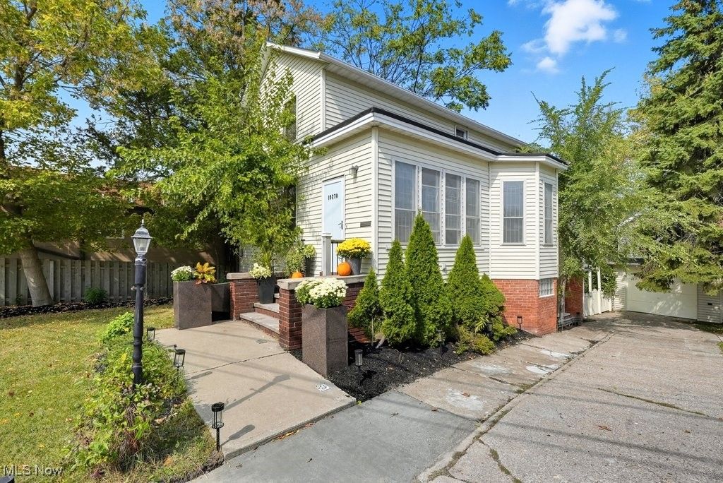 19270 Lorain Road, Fairview Park, OH 44126