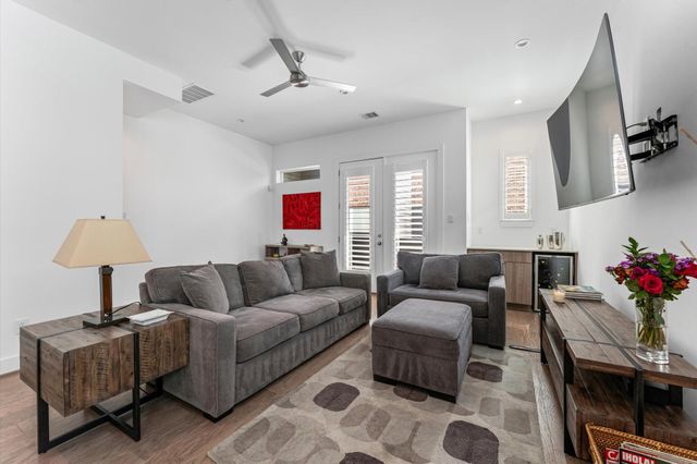 5827 Dolores Street, Houston, TX 77057