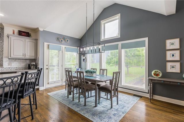 9623 N Crescent Court, Kansas City, MO 64157
