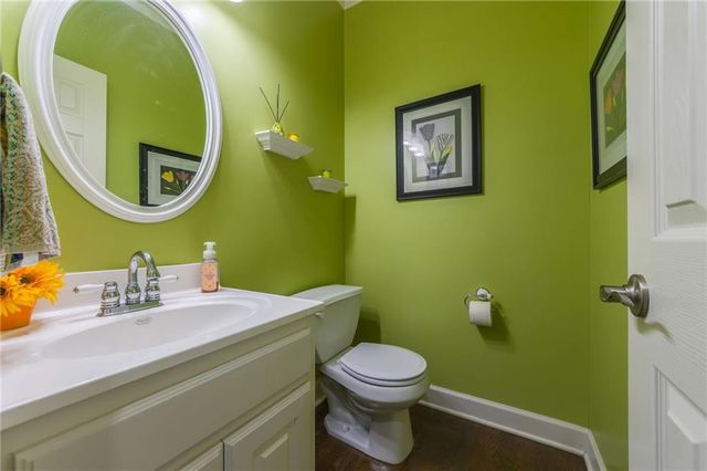 9623 N Crescent Court, Kansas City, MO 64157