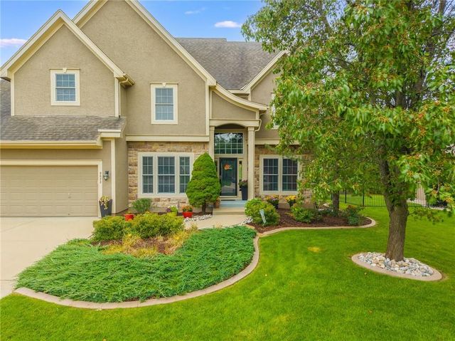 9623 N Crescent Court, Kansas City, MO 64157