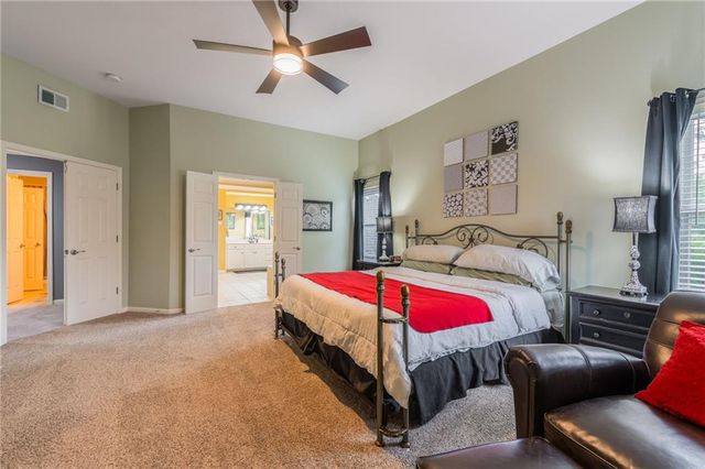 9623 N Crescent Court, Kansas City, MO 64157