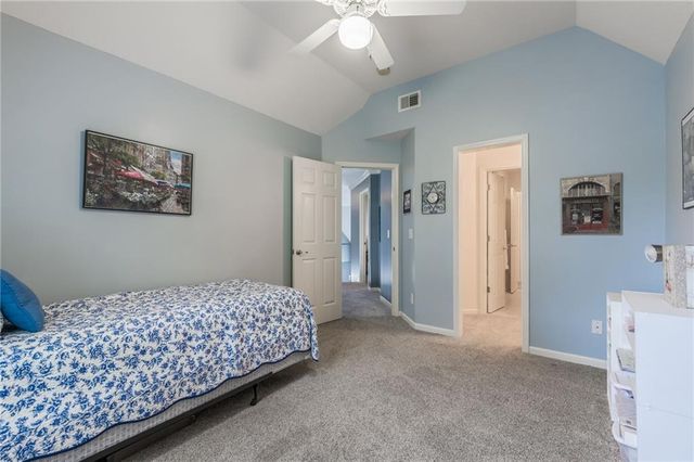 9623 N Crescent Court, Kansas City, MO 64157