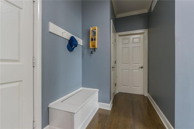 9623 N Crescent Court, Kansas City, MO 64157