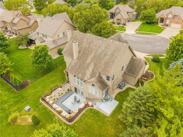 9623 N Crescent Court, Kansas City, MO 64157