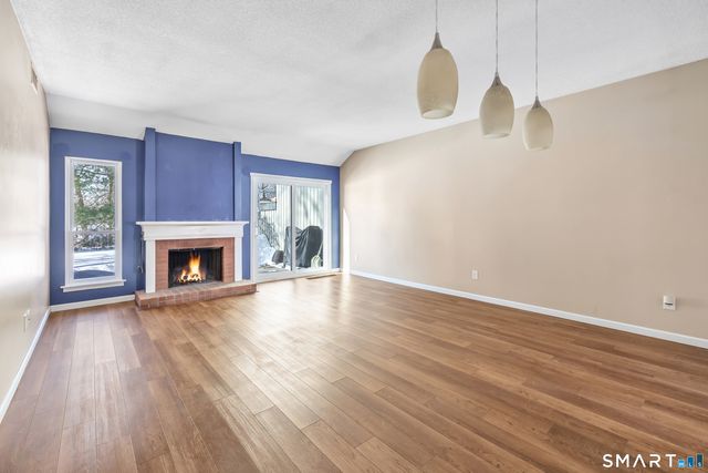 914 Heritage Village B, Southbury, CT 06488