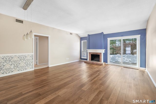 914 Heritage Village B, Southbury, CT 06488