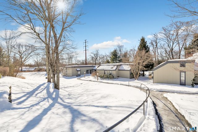 914 Heritage Village B, Southbury, CT 06488