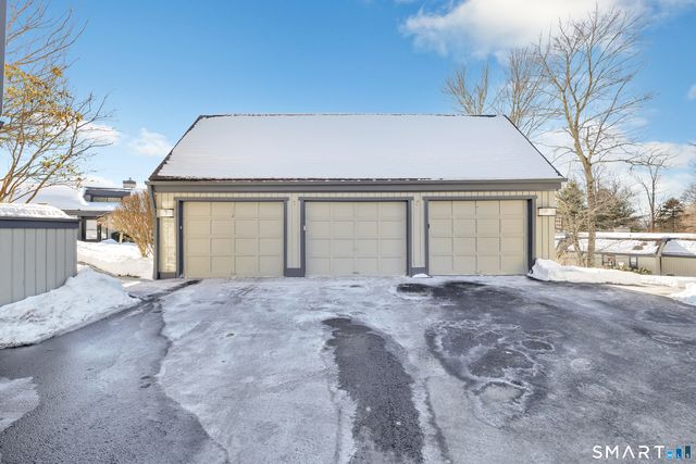 914 Heritage Village B, Southbury, CT 06488