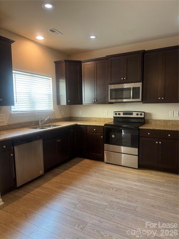 7118 McLothian Lane, Huntersville, NC 28078