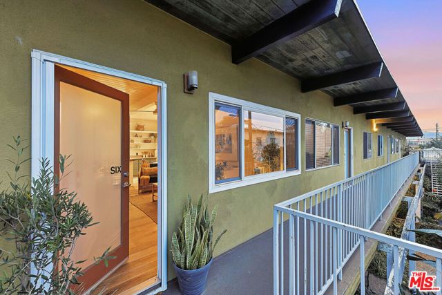 2329 Kansas Avenue 6, Santa Monica, CA 90404