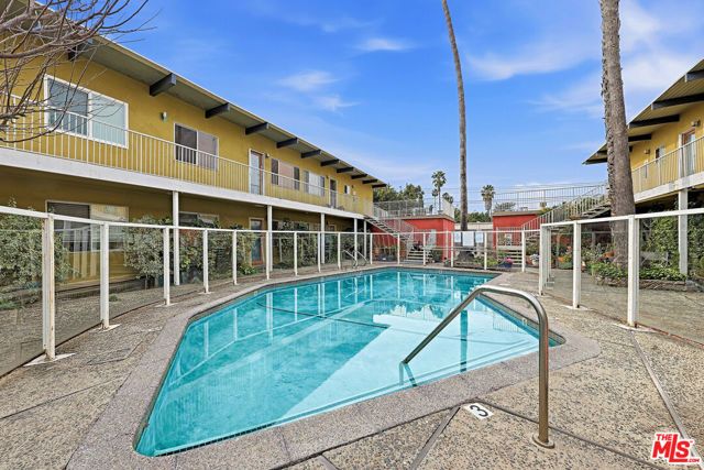 2329 Kansas Avenue 6, Santa Monica, CA 90404