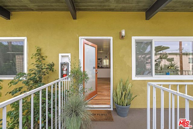 2329 Kansas Avenue 6, Santa Monica, CA 90404