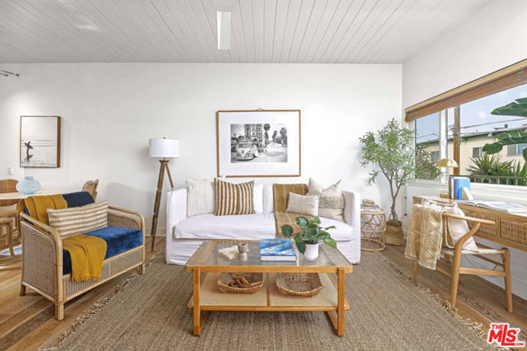 2329 Kansas Avenue 6, Santa Monica, CA 90404