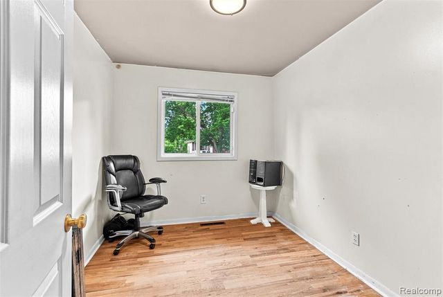 3202 Mcclure Avenue, Flint, MI 48506