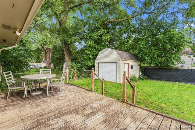 3202 Mcclure Avenue, Flint, MI 48506