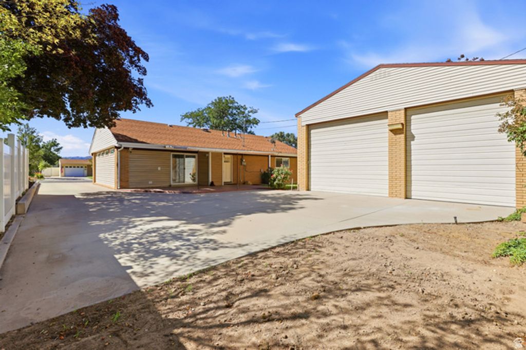 967 E TRITOMA AVE, White City, UT 84094 — photo 3