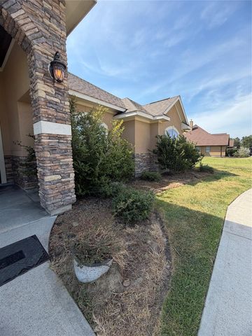 8999 Water Point Drive, Beach City, TX 77523