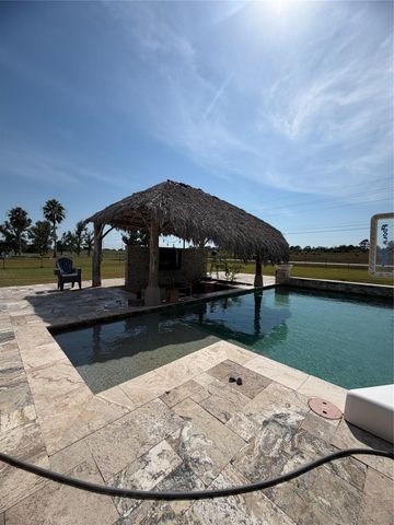 8999 Water Point Drive, Beach City, TX 77523