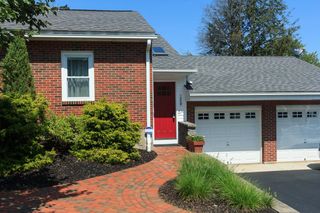 196B Norfolk Street B (right-side), Manchester, NH 03103