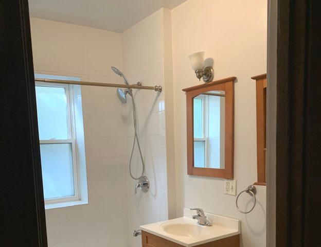 1505 MAPLE Avenue 1, Evanston, IL 60201