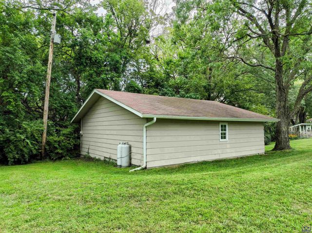 4038 SE Howard DR, Topeka, KS 66605