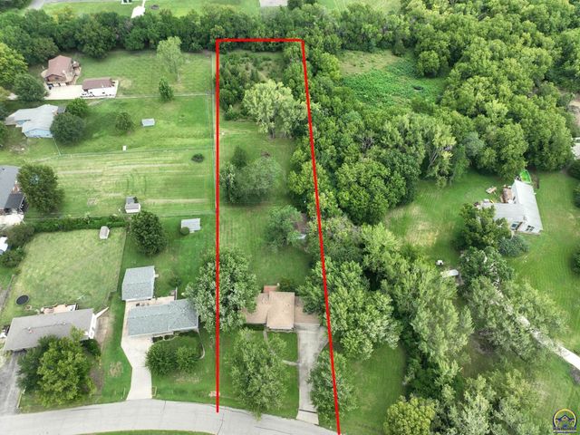 4038 SE Howard DR, Topeka, KS 66605