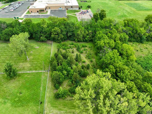 4038 SE Howard DR, Topeka, KS 66605