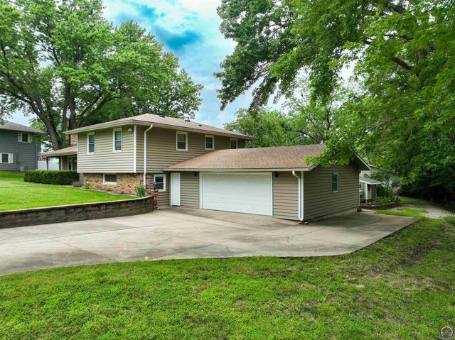 4038 SE Howard DR, Topeka, KS 66605