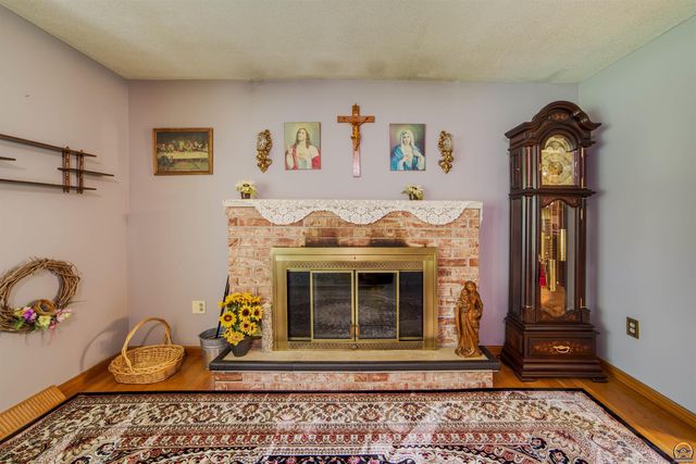 4038 SE Howard DR, Topeka, KS 66605