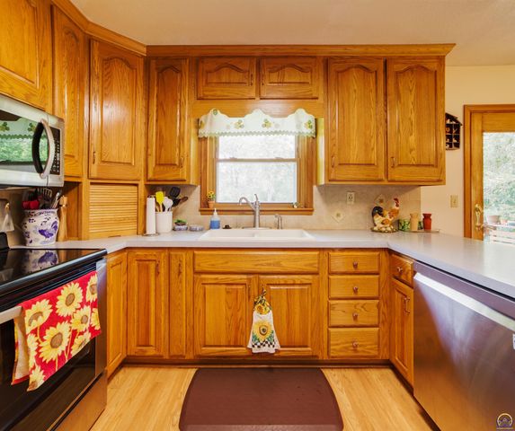 4038 SE Howard DR, Topeka, KS 66605