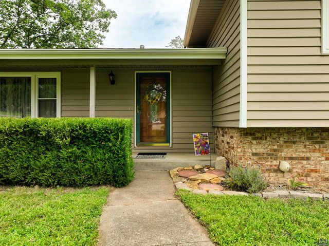 4038 SE Howard DR, Topeka, KS 66605