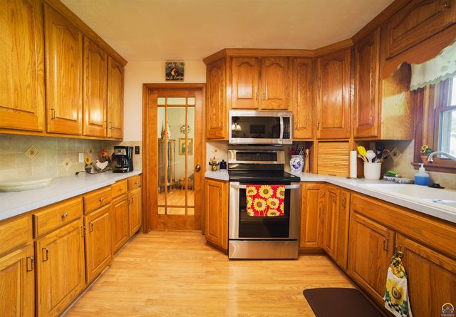 4038 SE Howard DR, Topeka, KS 66605