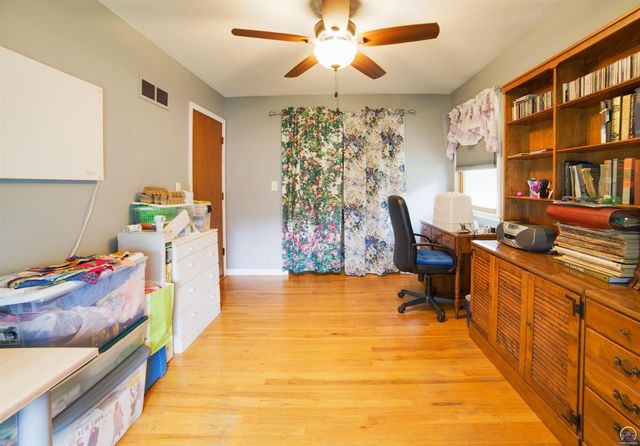 4038 SE Howard DR, Topeka, KS 66605