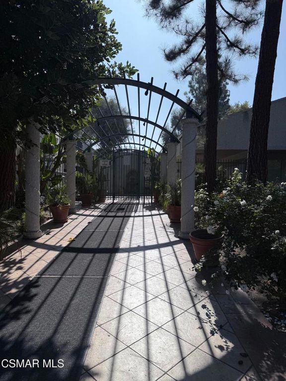 20134 Leadwell Street 374, Winnetka, CA 91306