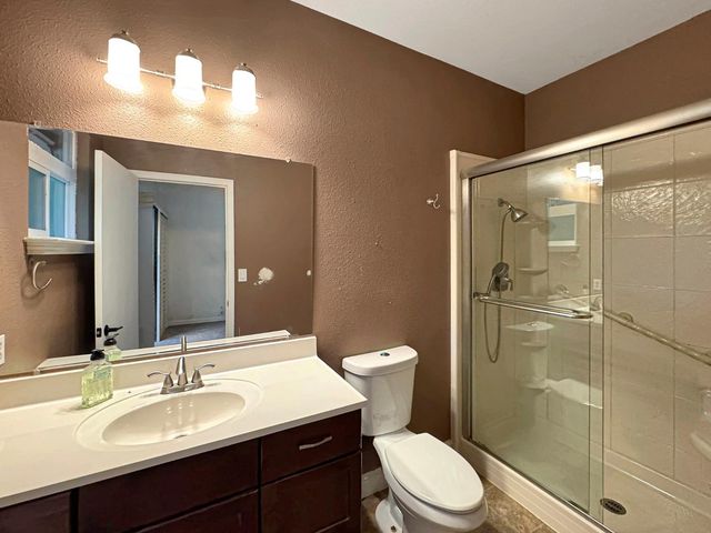 23164 Broadmoor Ct, Auburn, CA 95602